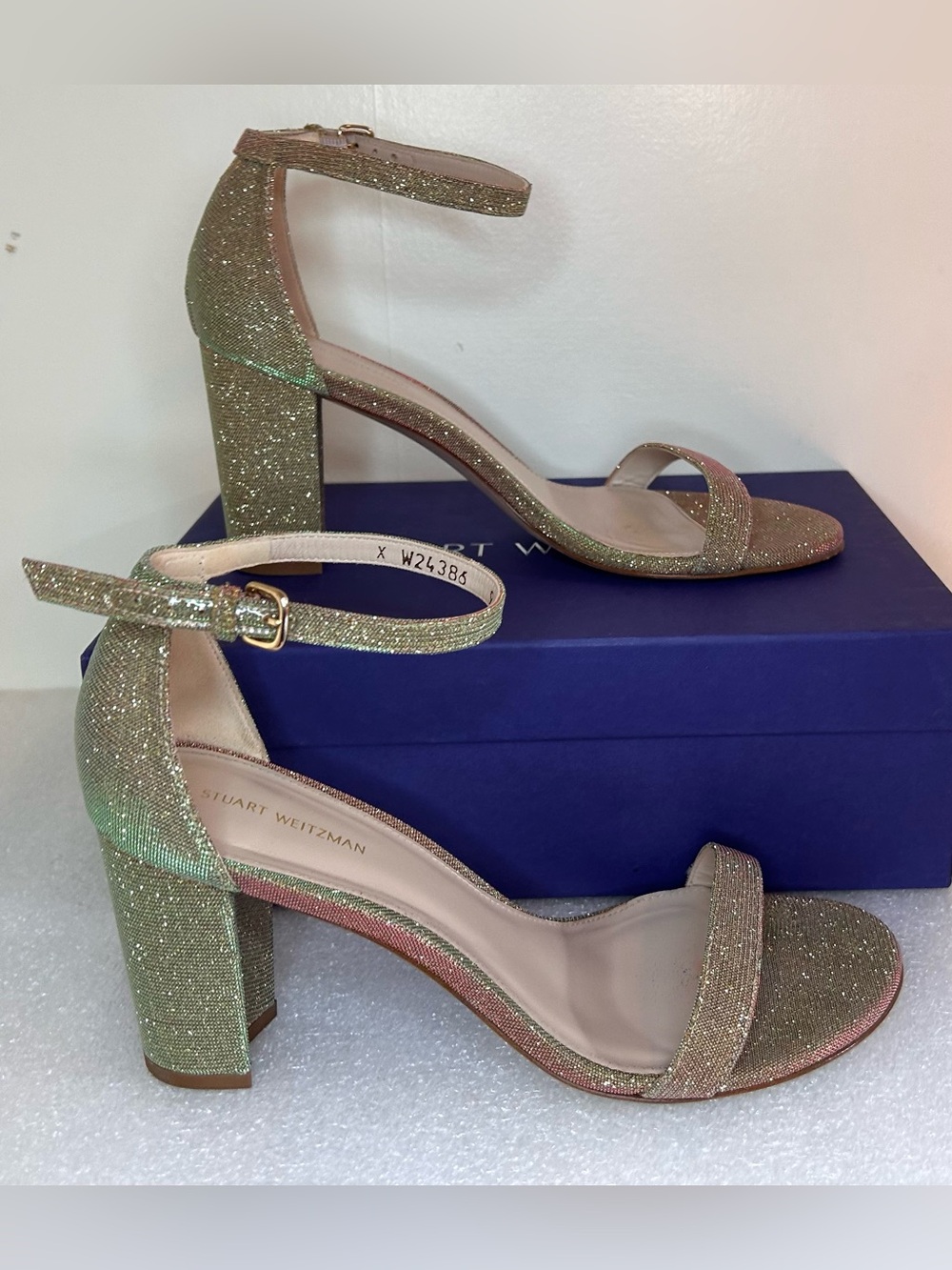 Stuart Weitzman Nearlynude Gold Multi Nighttime Glitter Block Heel Sandal Size 9